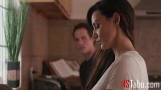 Sin poje stepmoms rit ves dan - Becky Bandini, Robby Echo