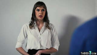 Couage naine tellimise tema töötaja Vanguard, et kurat teda ukko