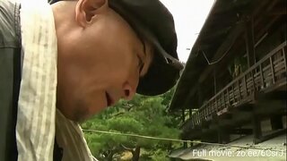 Enkulu ass ka-udade-zala wafunyanwa yi-umntakwabo