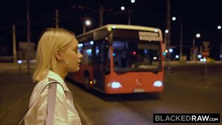 BLACKEDRAW მისი გზა სახლში მან შემოვლითი ზოგიერთი BBC