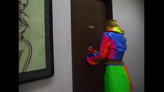 Metro - Drž hubu A udělej pro mě - scéna 1