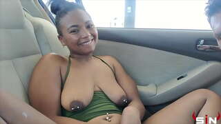 Umazana Kurba gets zajebal zunaj